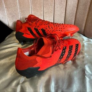Adidas Predator Demonskin “Solar Red” FG.